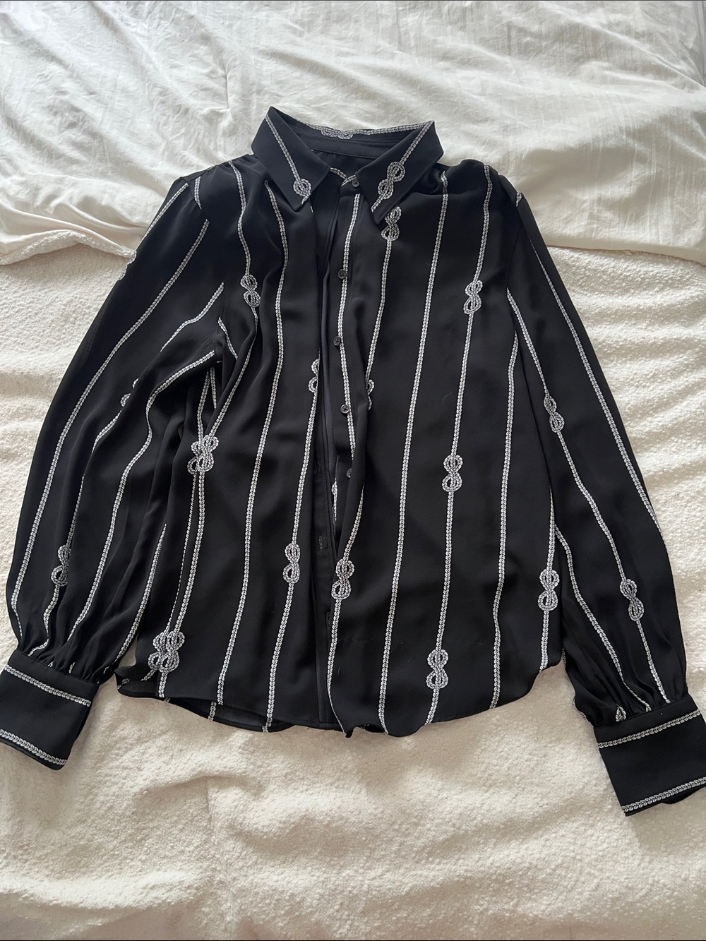WOMEN’S BLACK & WHITE ROPE LASSO DESIGN COLLARED BUTTON DOWN SHIRT